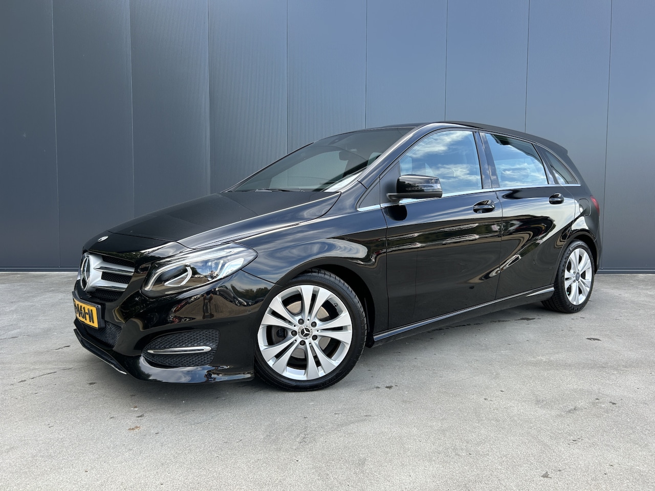 Mercedes-Benz B-klasse - 180 AUTOMAAT Prestige CAMERA XENON NAVI CRUISE ECC - AutoWereld.nl