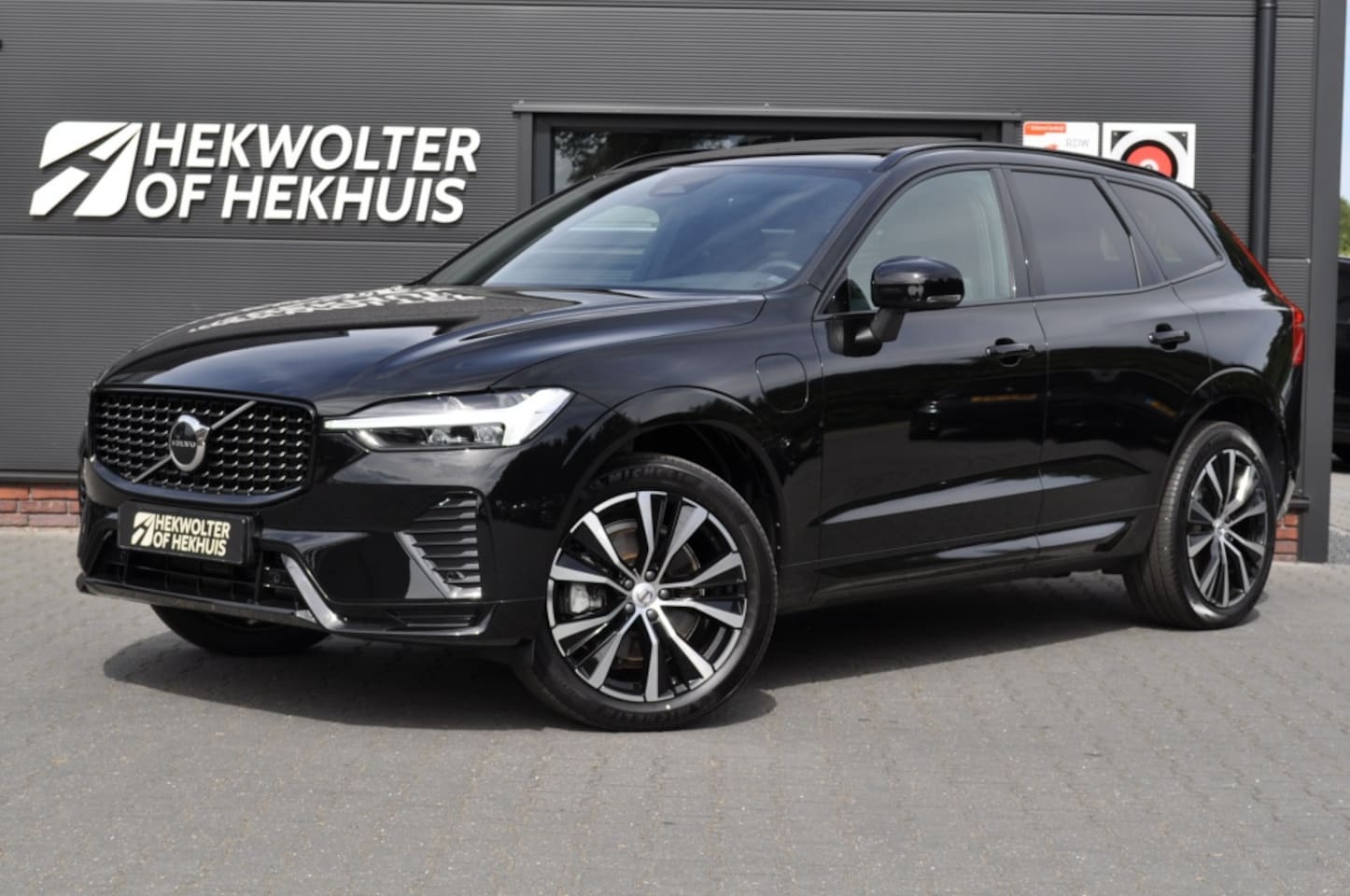 Volvo XC60 - T6 Recharge Plus Dark AWD | Panodak | H/K | Camera | Leder - AutoWereld.nl