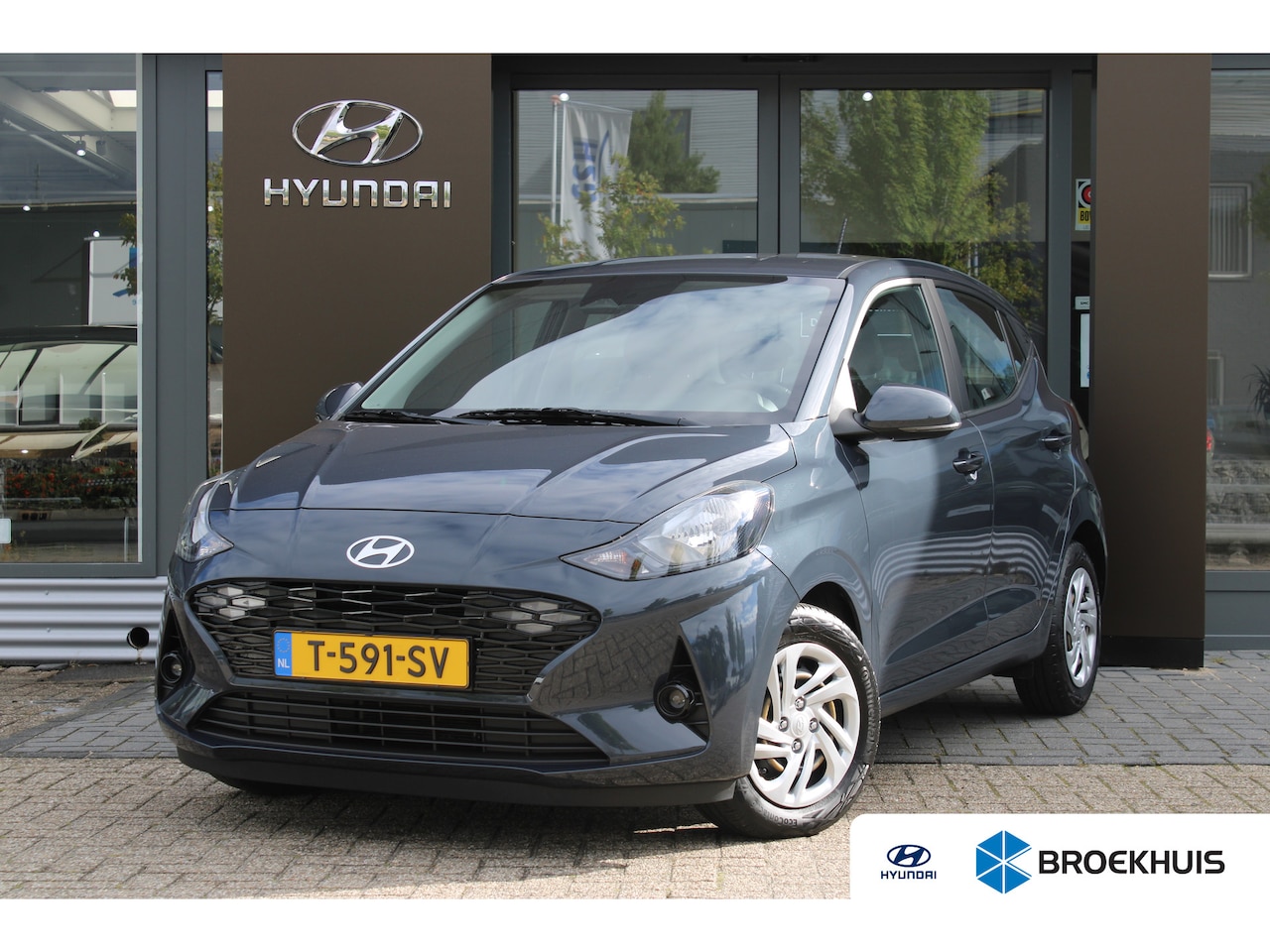 Hyundai i10 - 1.0 Comfort | Airco (handmatig) | Armsteun voor | Buitenspiegels elektrisch inklapbaar - AutoWereld.nl