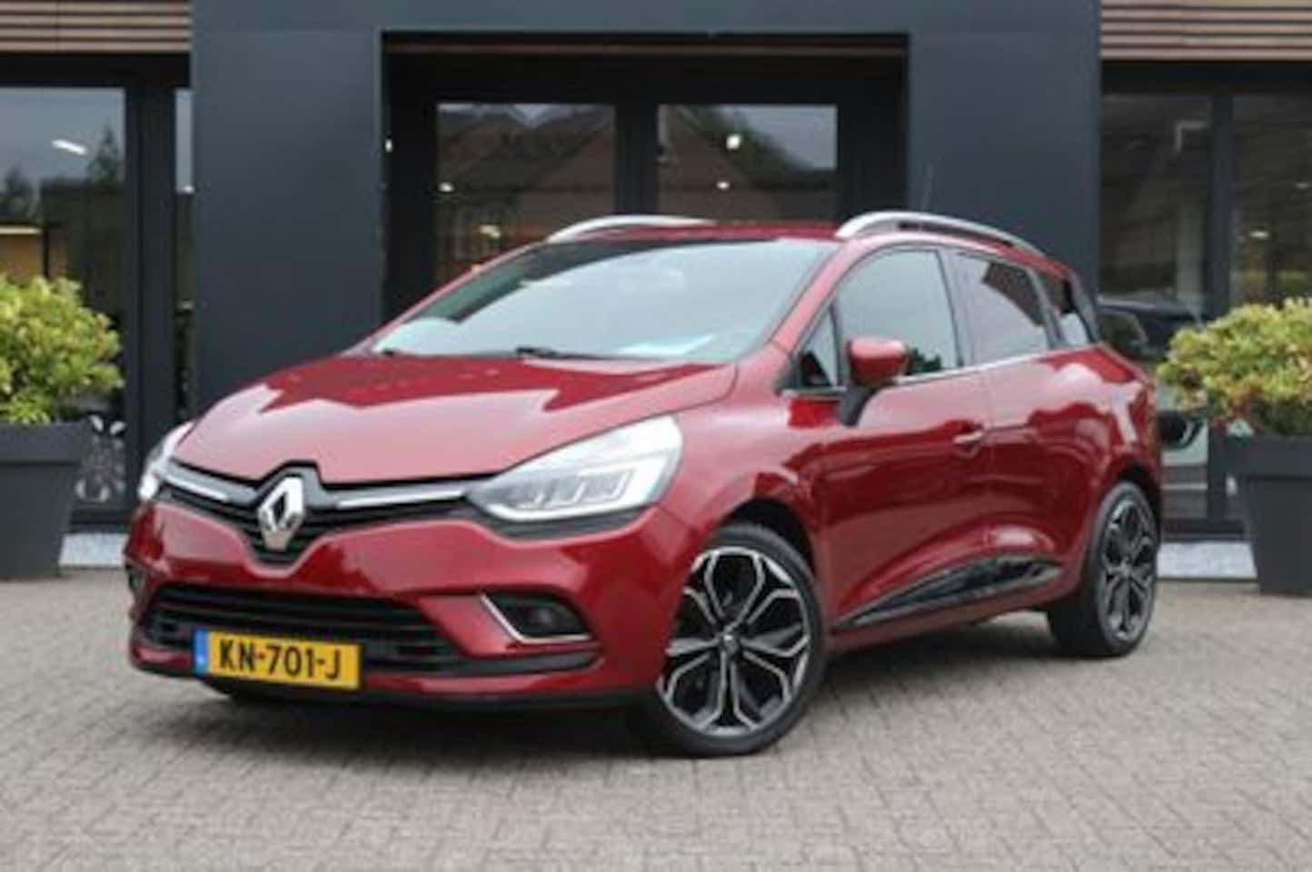 Renault Clio Estate - TCe 120 Intens Automaat-Ecc-Navi-Half Leder - AutoWereld.nl