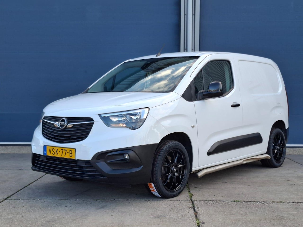 Opel Combo - 1.5D L1H1 Edition AIRCO / CRUISE CONTROLE / NAVI / EURO 6 - AutoWereld.nl