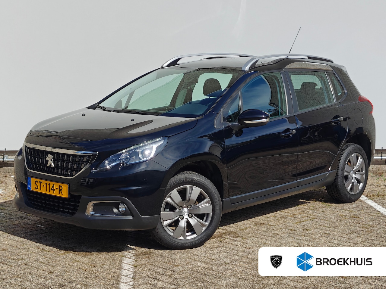 Peugeot 2008 - 1.2 Turbo 110PK | Blue Lion | Panoramadak | Parkeersensoren achter | 16 inch LMV | Airco | - AutoWereld.nl