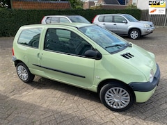 Renault Twingo - 1.2 Emotion, zéér nette auto, youngtimer, goedkoop rijden, goede auto