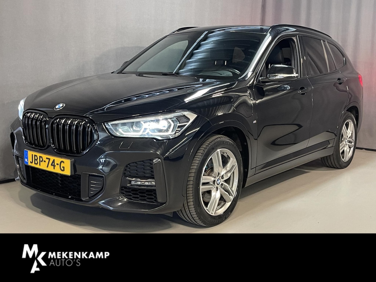 BMW X1 - xDrive25e High Executive M Sport 18''/Leder/Trekhaak/Stoelverwarming/Sportstoelen/Elektris - AutoWereld.nl