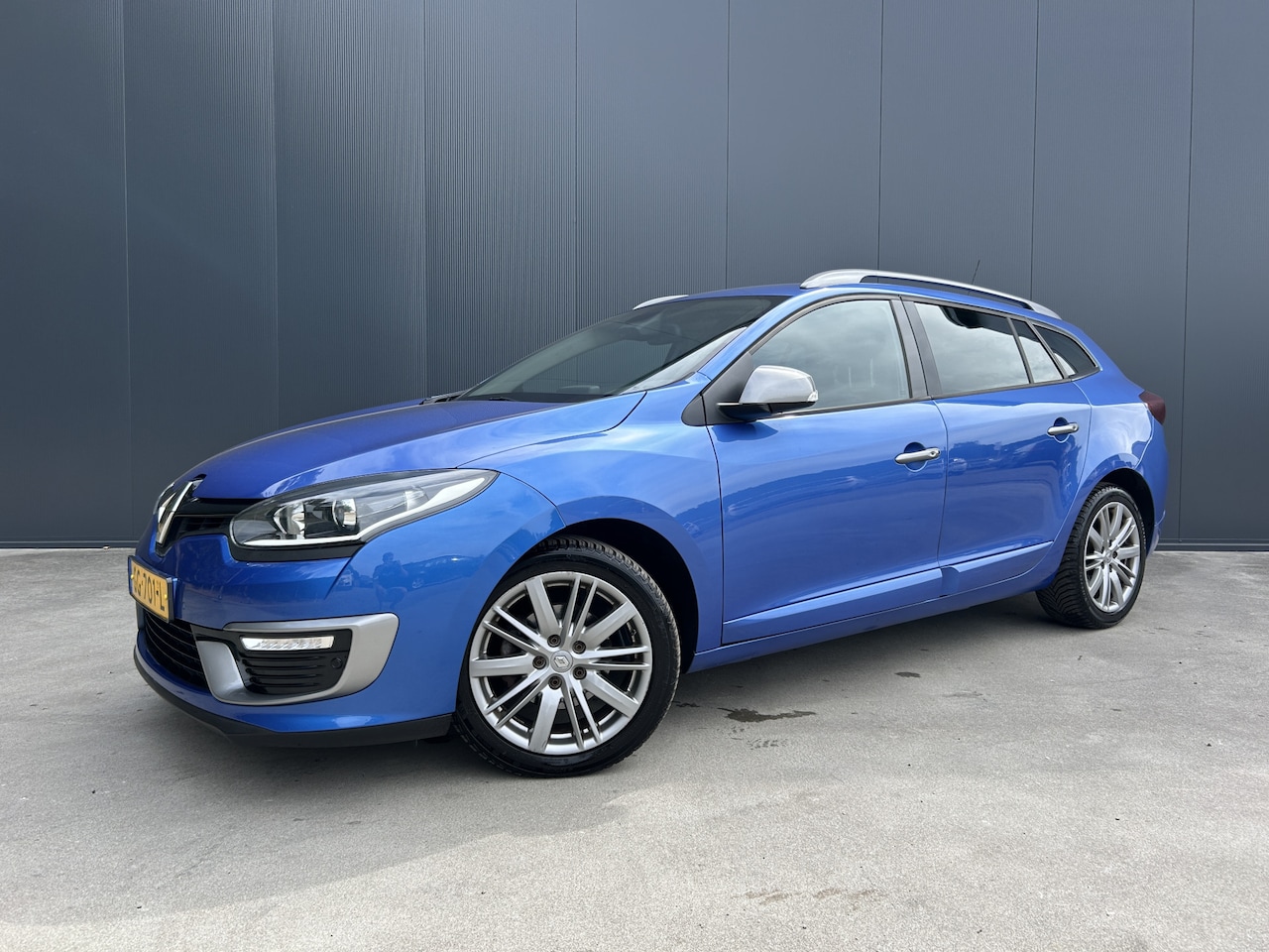 Renault Mégane Estate - 1.2 TCe GT-Line BOSE CAMERA NAVI CRUISE ECC - AutoWereld.nl