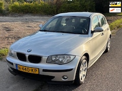 BMW 1-serie - 118i 5-Drs Airco Electric pakket Audio/CD ABS ESP Getint glas Colorpakket Dealeronderhoud