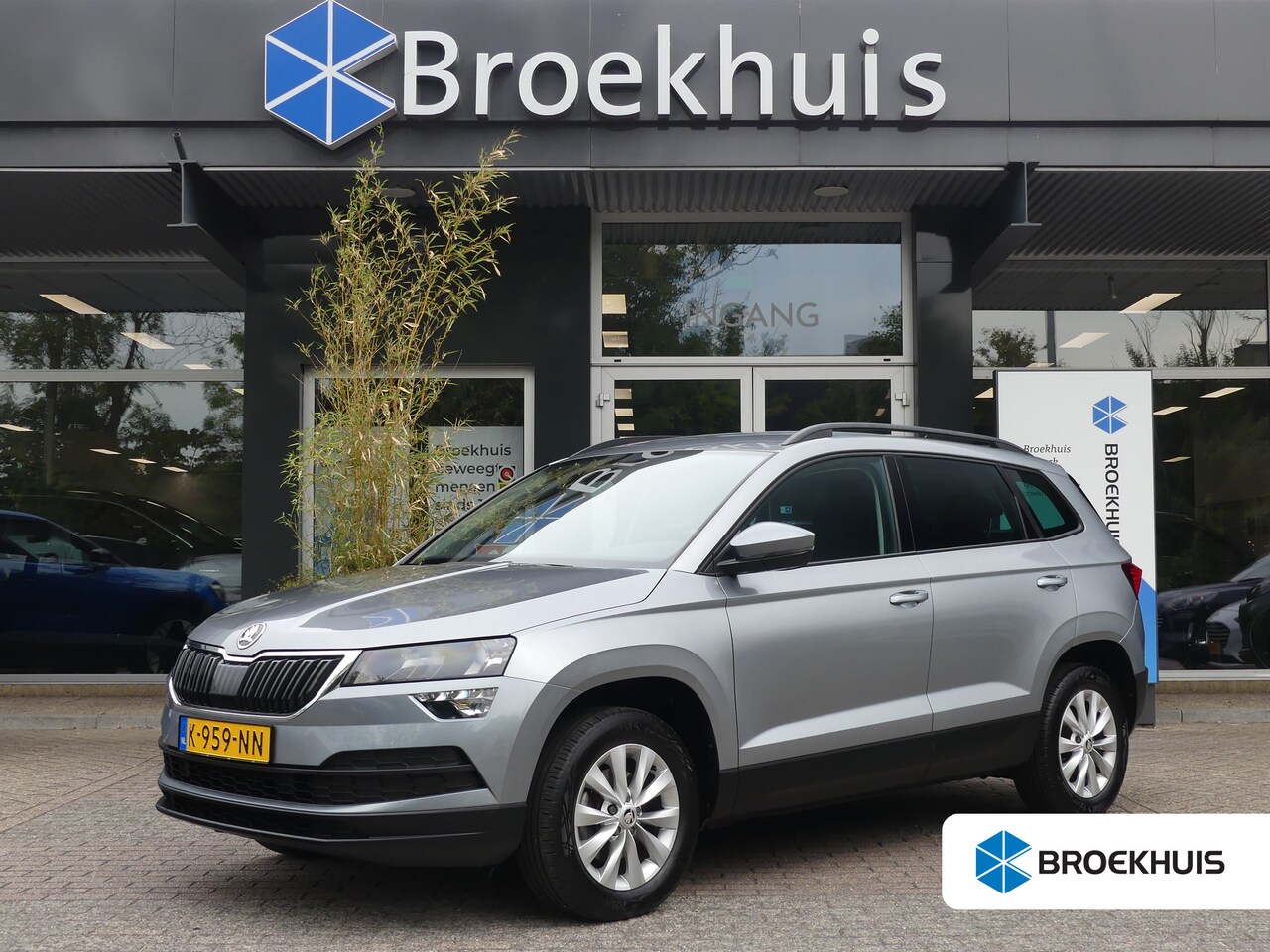 Skoda Karoq - 1.0 TSI Business Edition | TREKHAAK | NAVI | APPLE CARPLAY/ANDROID AUTO | - AutoWereld.nl