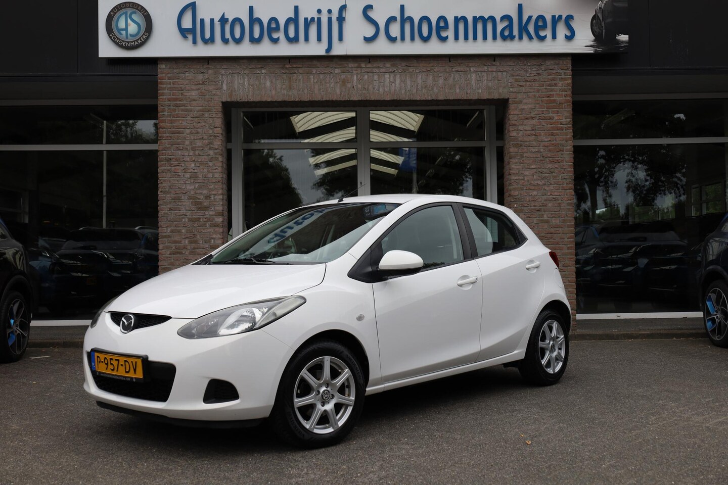 Mazda 2 - 1.3 XS ELEC.RAMEN/BUITENSPIEGELS AIRCO AUX LMV - AutoWereld.nl