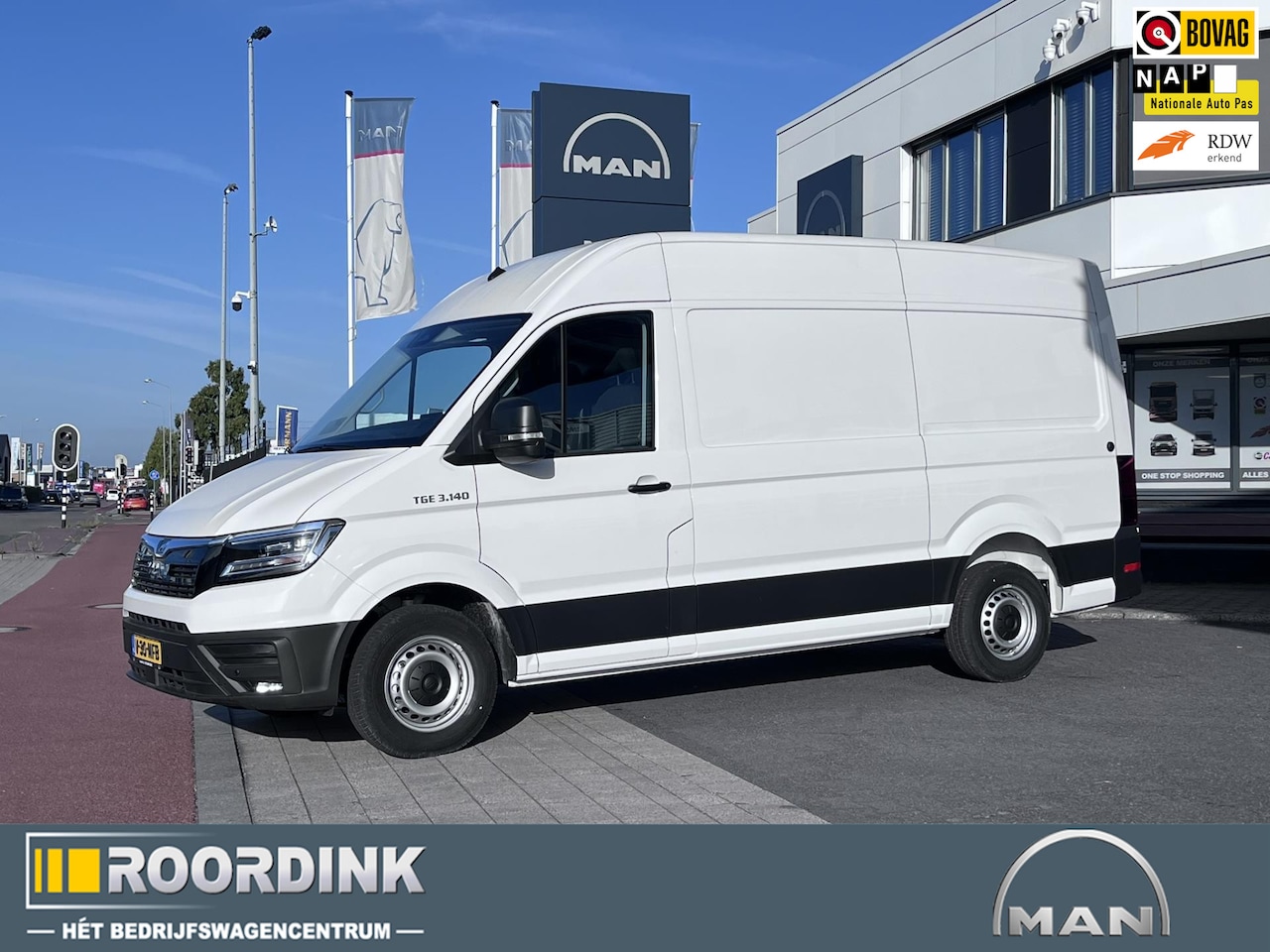 MAN TGE - 3.140 L3H3 Automaat, LED koplampen,bijrijdersbank, trekhaak, digitaal dashboard - AutoWereld.nl