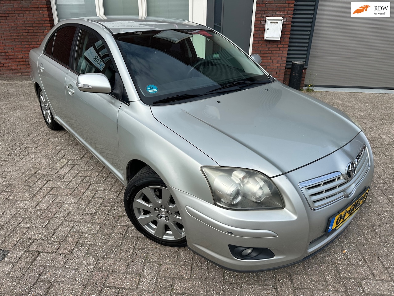 Toyota Avensis - 1.8 VVTi Luna Business / Navi / Clima / NAP - AutoWereld.nl