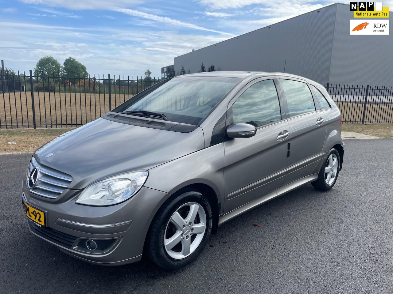 Mercedes-Benz B-klasse - 170 Automaat Airco - AutoWereld.nl