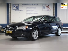 Volvo V70 - 2.0 Summum / ONDERHOUDEN + NAP + KEURIGE AUTO