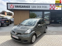 Toyota Aygo - 1.0-12V Aspiration Green