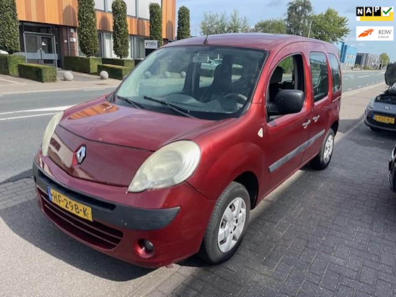 Renault Kangoo Family - 1.6 Authentique Airco ( Koppeling Defect ) - AutoWereld.nl
