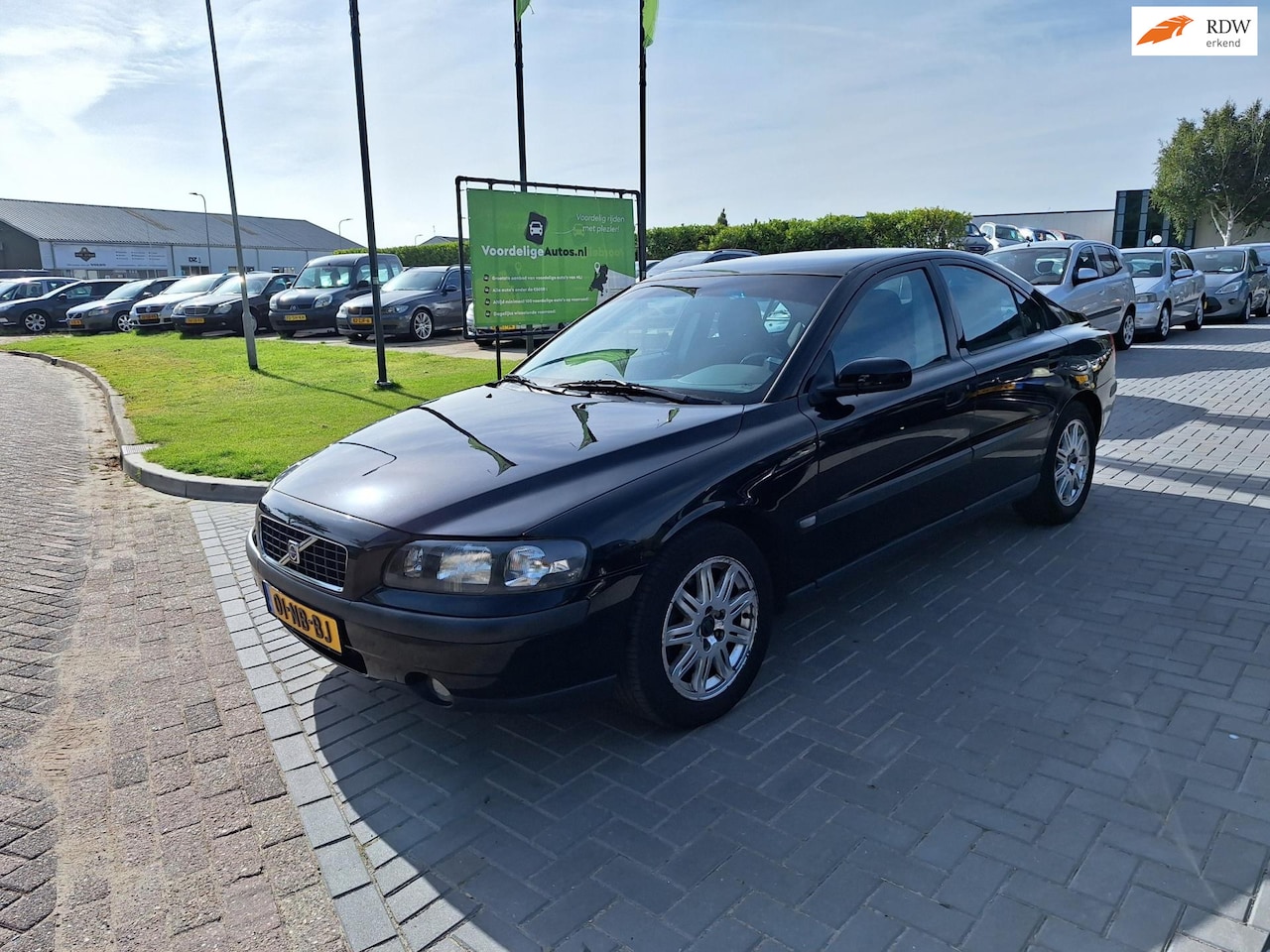 Volvo S60 - 2.4 / Eerste eigenaar / Dealer onderhouden / APK maart 2026 - AutoWereld.nl