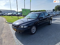 Volvo S60 - 2.4 / Eerste eigenaar / Dealer onderhouden / APK maart 2026