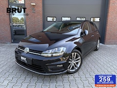 Volkswagen Golf - 1.4 TSI DSG R Line|Carplay|Ergocomfort