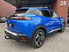 Peugeot 2008 - 1.2 PureTech Allure // LED // PANO/SCHUIFKANTELDAK // CLIMA // CAMERA // NAVI + CARPLAY //