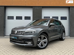 Volkswagen Tiguan - 1.5 TSI 3x R-Line Pano Navi Trekhaak