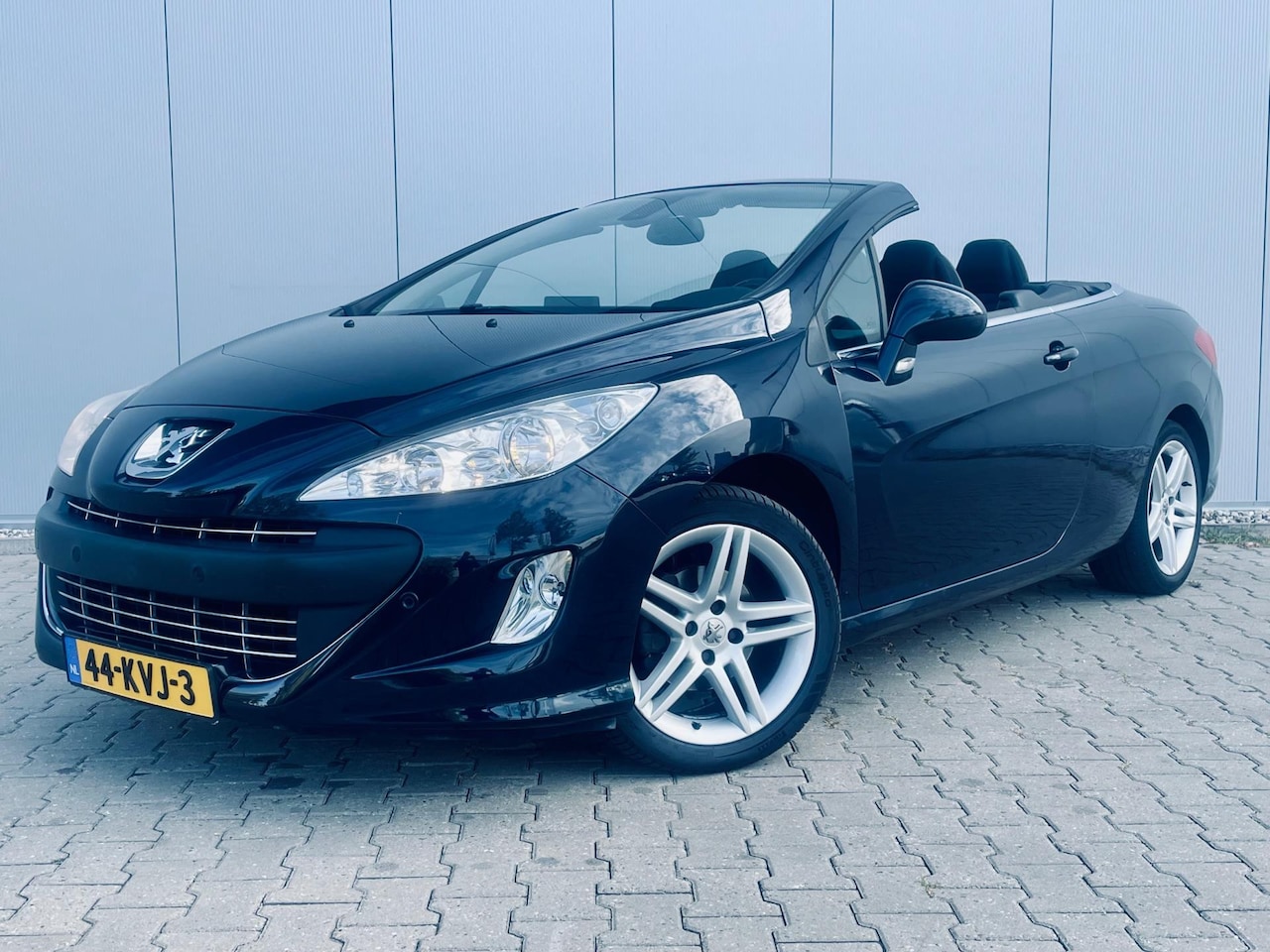 Peugeot 308 CC - 1.6 VTi Sport Pack 1.6 VTi Sport Pack - AutoWereld.nl