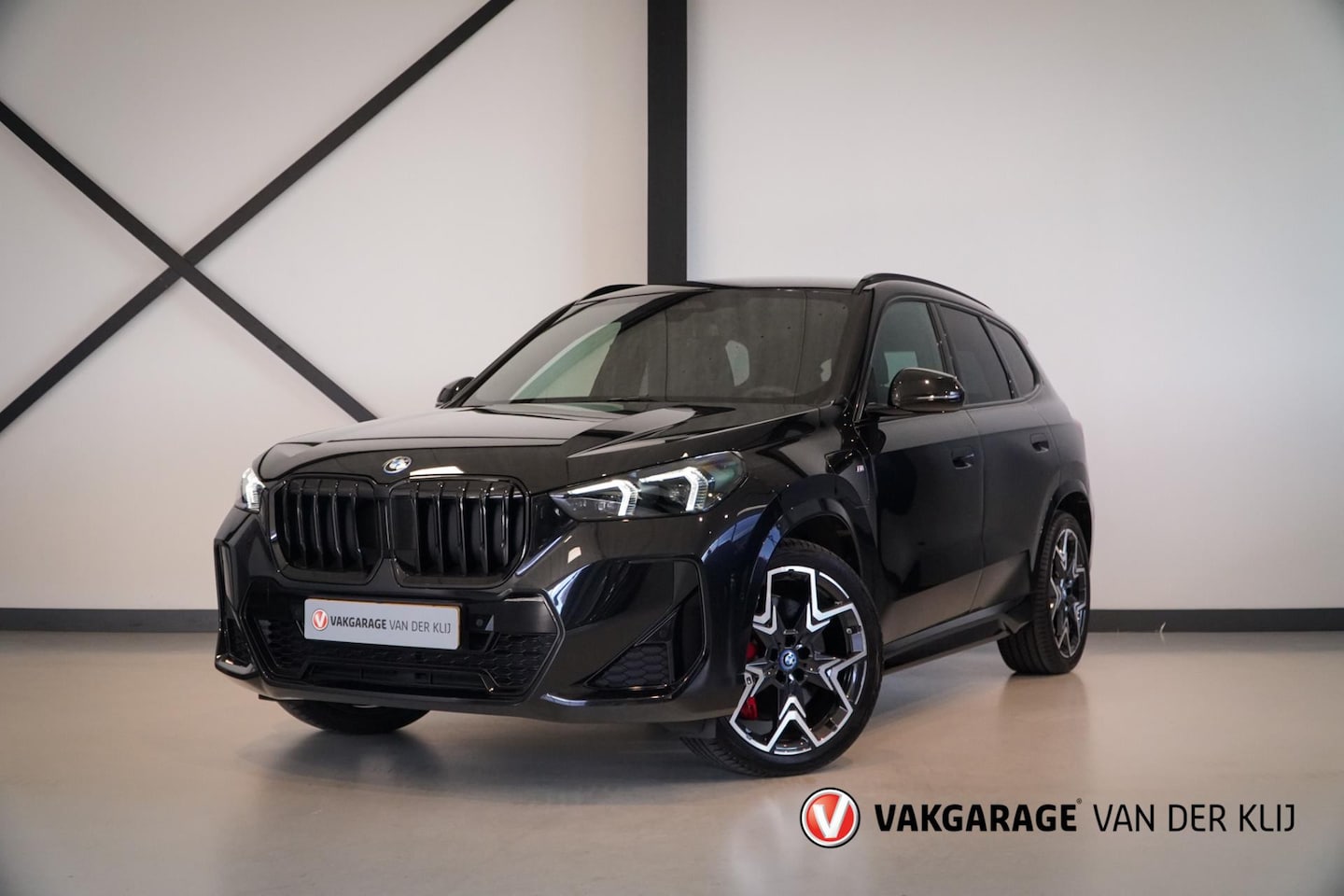 BMW X1 - XDrive30e M-Sport Pro | Driving Ass. + | Trekhaak | Camera | Adapt. M Onderstel | Adapt. L - AutoWereld.nl