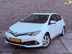 Toyota Auris - 1.8 Hybrid Aspiration Carplay Camera