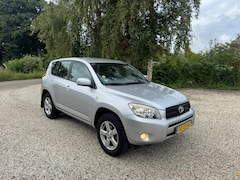Toyota RAV4 - 2.2 D4D Linea Sol. 4X4