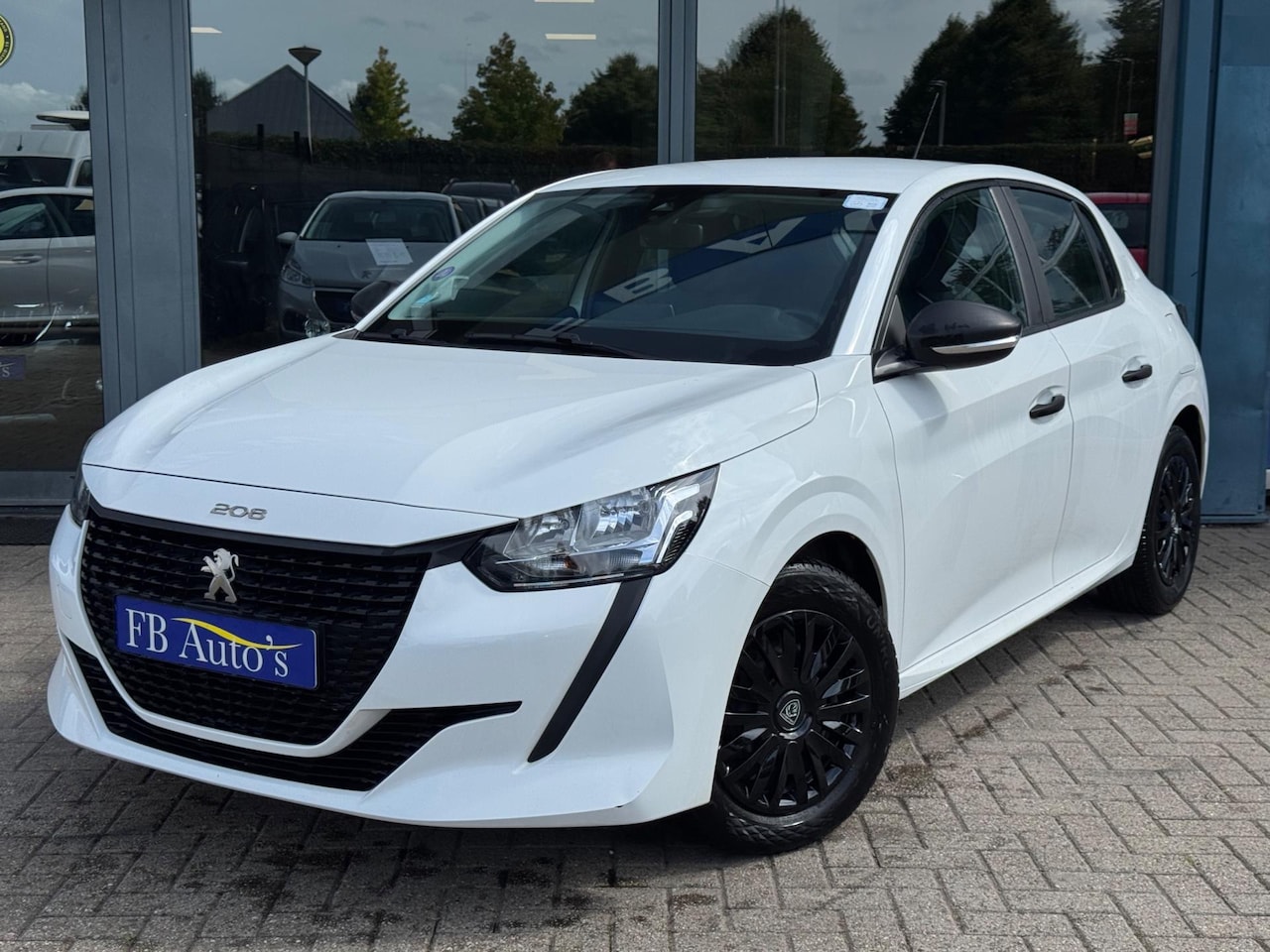 Peugeot 208 - 1.2 PureTech Premium Airco Navi Cruise - AutoWereld.nl