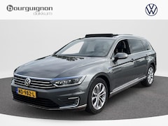 Volkswagen Passat Variant - 1.4 TSI GTE Connected Series Plus | Pano | Trekhaak | Ergo |