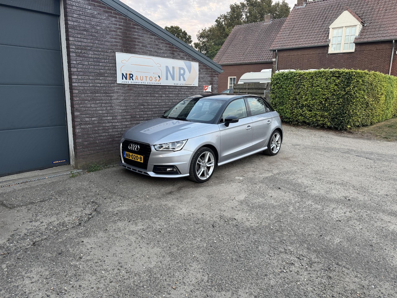 Audi A1 Sportback - 1.0 TFSI Adrenalin Nieuwstaat!! APK, Airco, LMV 17“ - AutoWereld.nl