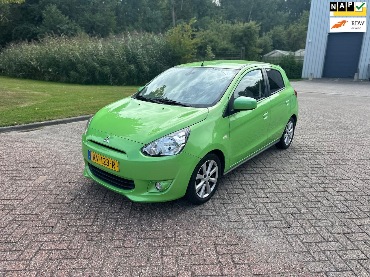 Mitsubishi Space Star - 1.2 Intense+/AICRO/KEYLESS/PARKEERKSENS ACHTER - AutoWereld.nl