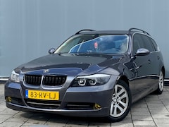 BMW 3-serie Touring - BWJ 2005 | 325i 218PK Dynamic Executive | CLIMA | LEER | TREKHAAK | PDC | M-Look Achterbum