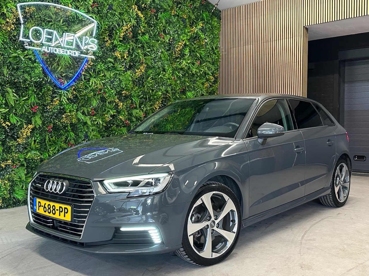 Audi A3 Sportback - 1.4 e-tron Sport / LED / Leder / PDC - AutoWereld.nl