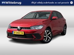 Volkswagen Polo - 1.0 TSI 95PK Life / Parkeersensoren V+A / LED / Draadloze App-Connect + Telefoonlader / Na