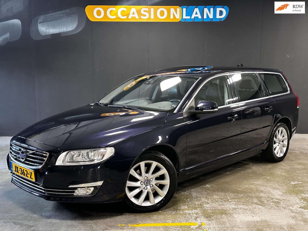 Volvo V70 - 2.0 T4 Polar+|SCHUIFDAK|LEDER|TREKHAAK|KEYLESS|MEMORY|BLUETOOTH|NAVI|STOELV|XENON|NAP| - AutoWereld.nl