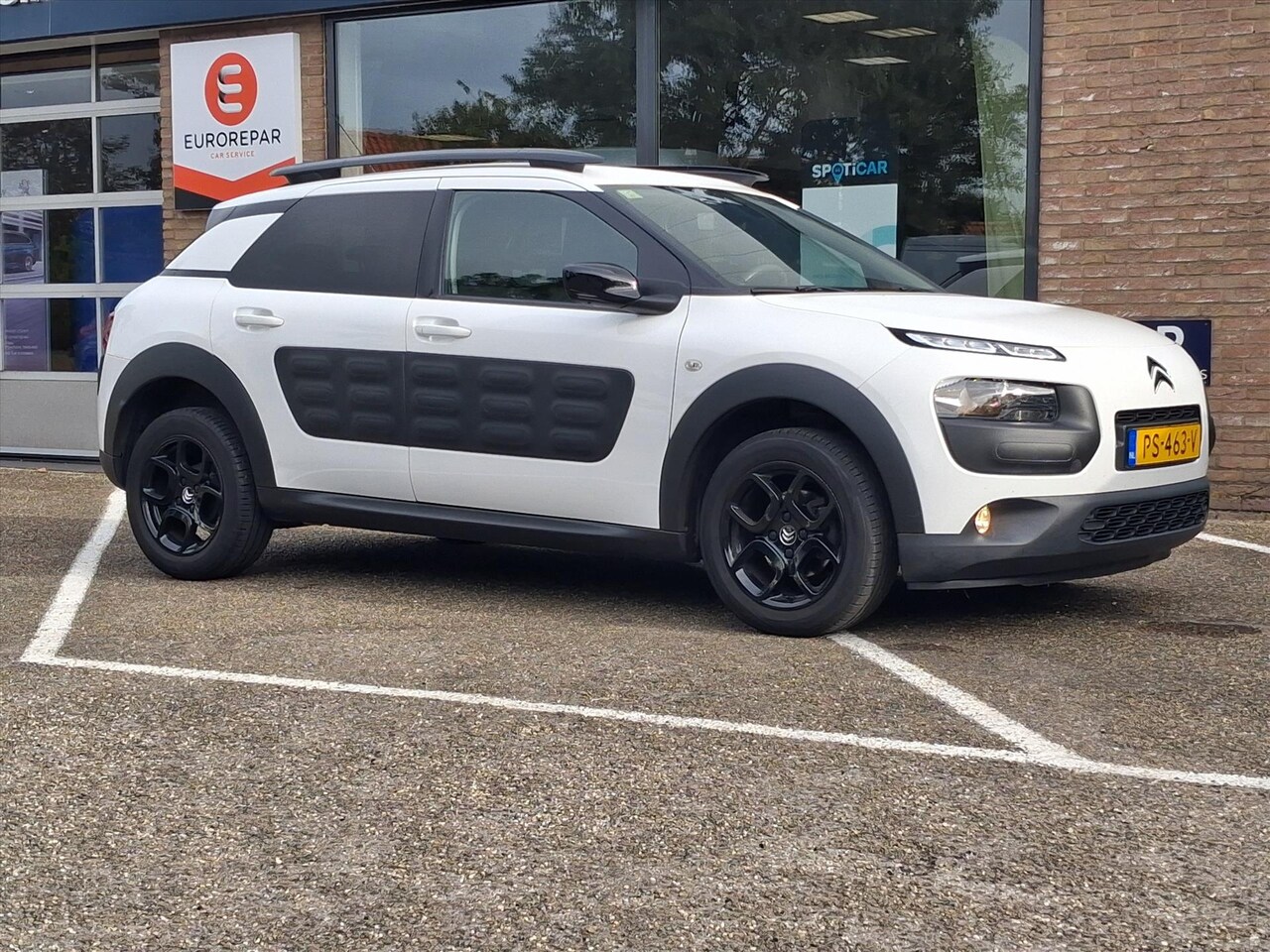 Citroën C4 Cactus - SHINE 1.2VTi 82pk Airdream AUTOMAAT (ETG5) SHINE Navigatie | Achteruitrijcamera | Cruise & - AutoWereld.nl