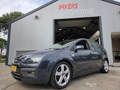 Ford Focus - 1.6-16V Futura