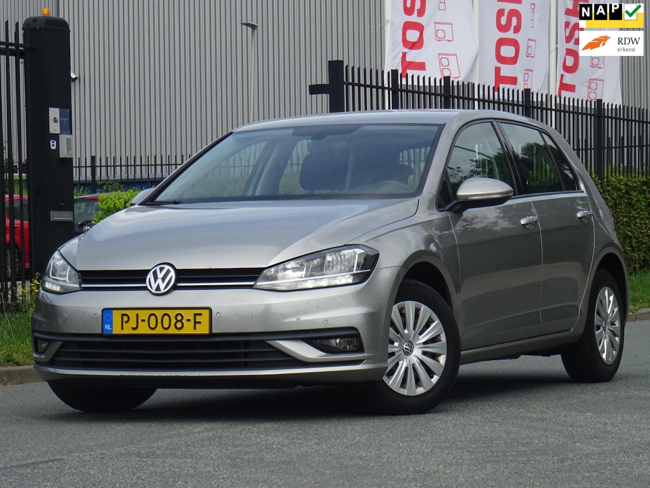 Volkswagen Golf - 1.0 TSI 5DRS NAP/CARPLAY/NAVI/PDC/APK 7-2026 - AutoWereld.nl