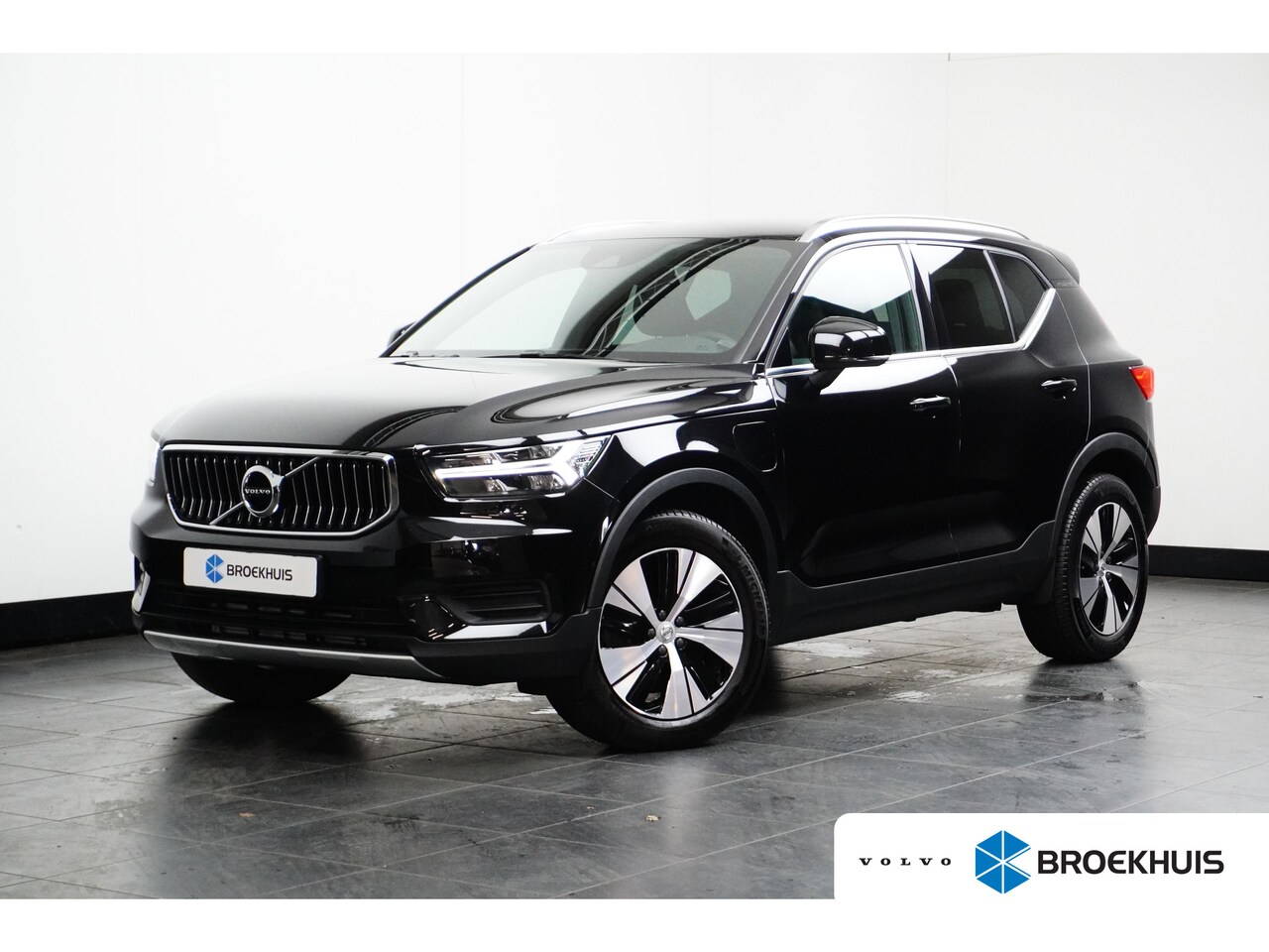 Volvo XC40 - 1.5 T4 Recharge Inscription Expression | Trekhaak | Camera | Stuur/stoelverwarming | Keyle - AutoWereld.nl