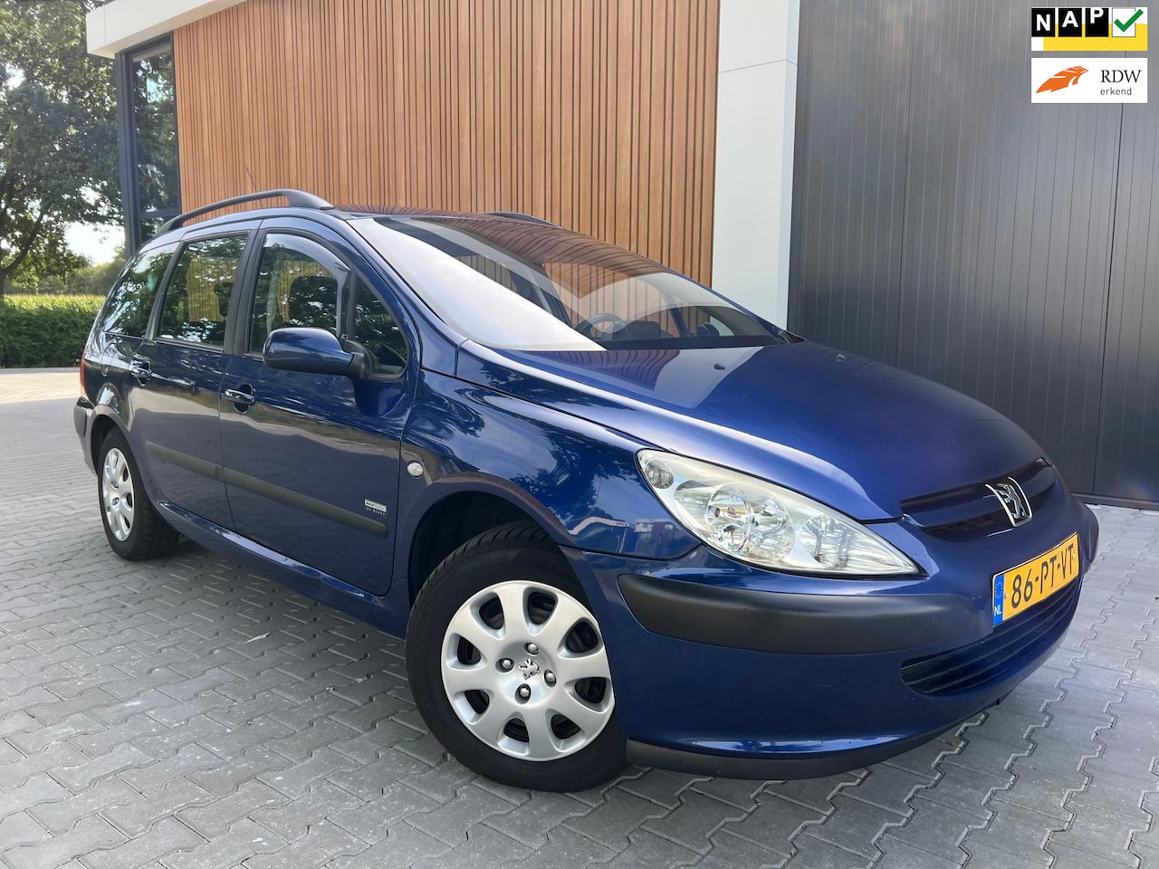 Peugeot 307 Break - 1.6-16V Navtech|Clima|Cruise|Trekhaak - AutoWereld.nl