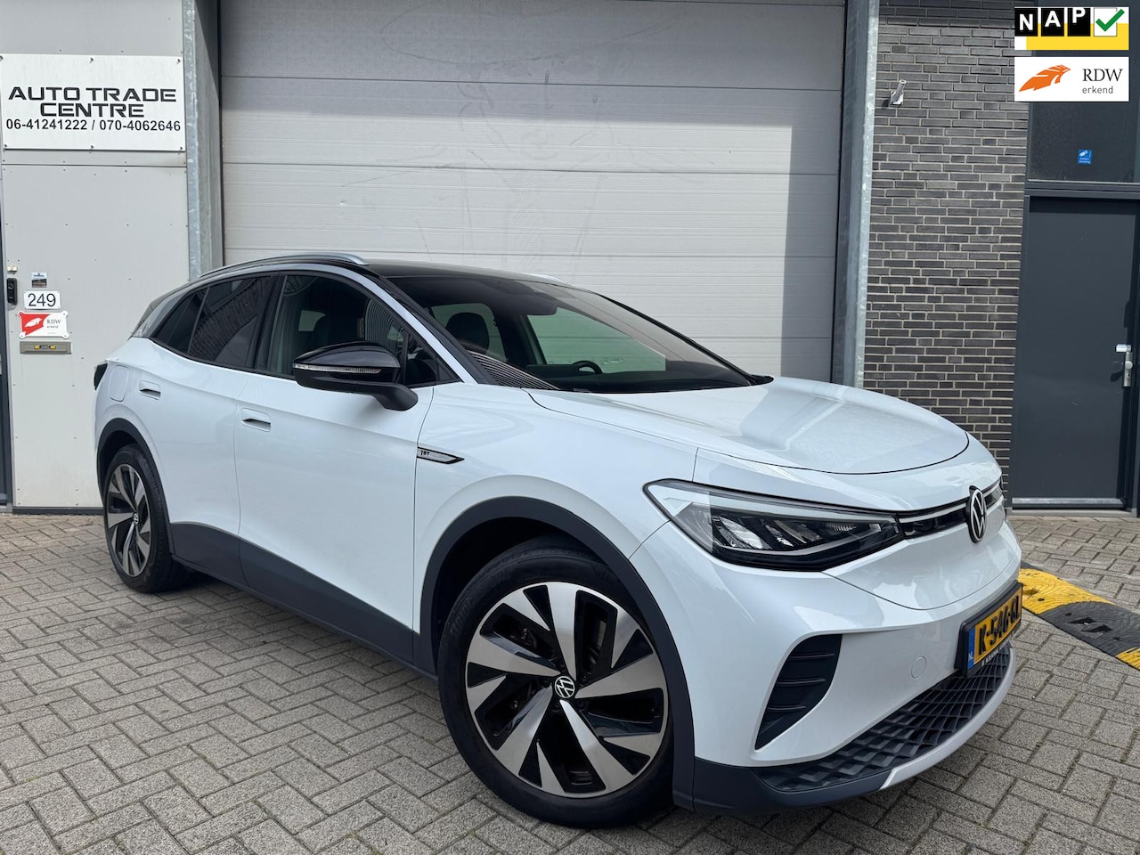 Volkswagen ID.4 - First 77 kWh [BTW|Camera|Carplay|Lane Assist|ACC] - AutoWereld.nl