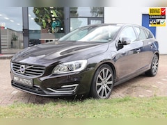 Volvo V60 - 2.4 D6 AWD Plug-In Hybrid Summum|Schuifdak|Memory|ZIE TEKST