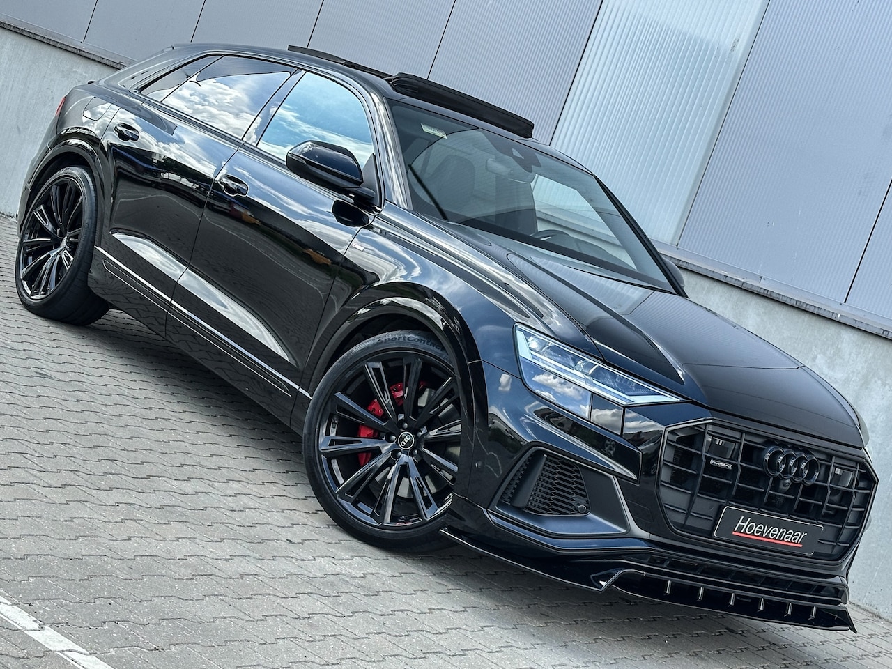 Audi Q8 - 55 TFSI E 381Pk 23Inch SQ8 dif Rs-int B&O S line Full Black optic - AutoWereld.nl