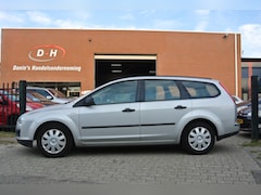 Ford Focus Wagon - 1.4-16V Ambiente airco stuurbekrachtiging deffect