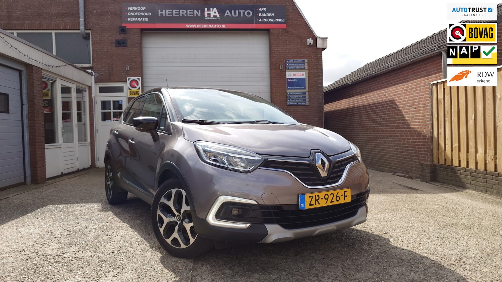 Renault Captur - 1.3 TCe Intens 1.3 TCe Intens, Automaat, Navigatie, Achteruitrijcamera - AutoWereld.nl
