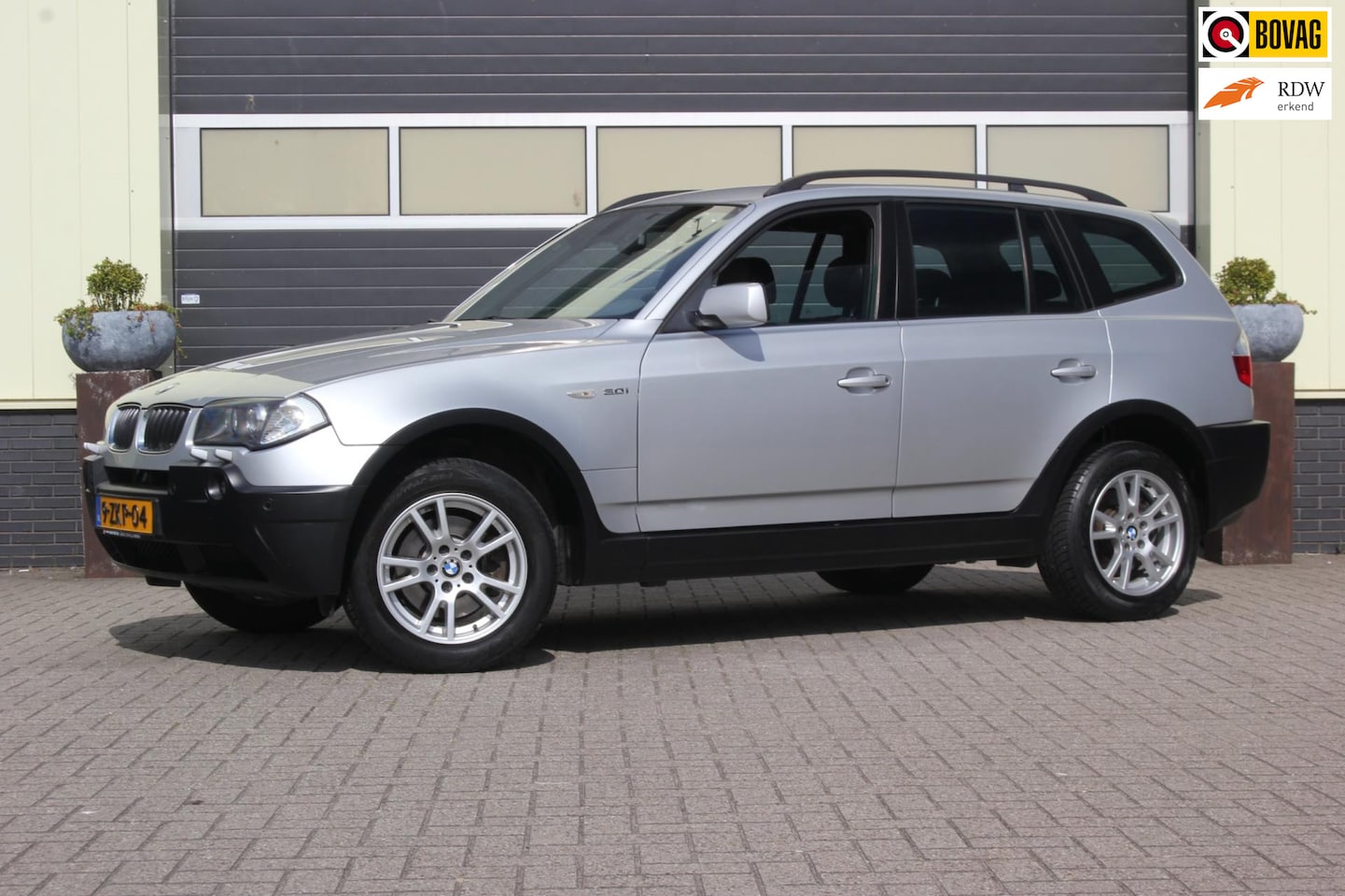 BMW X3 - 3.0i Executive | Trekhaak | Comfortzitting | - AutoWereld.nl