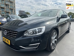 Volvo V60 - 2.4 D6 AWD Plug-In Hybrid Summum Laag KMs Vol Optie Adaptief Cruise