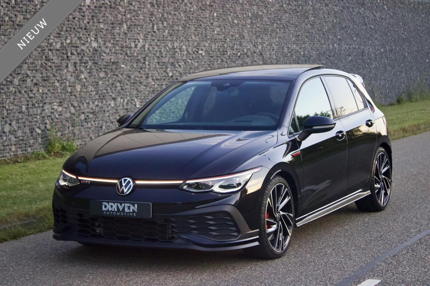 Volkswagen Golf - 8 GTI Clubsport|Pano- HUD - Fabrieksgarantie - AutoWereld.nl