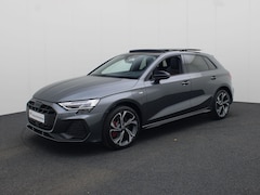 Audi A3 Sportback - 45 TFSIe 272kW/272PK S Line Competition · Panoramadak · Drive select · Camera + Parkeersen