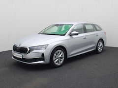 Skoda Octavia Combi - 1.5eTSI/150PK MHEV Selection DSG · Camera + Parkeersensoren · Stoel-/stuurverwarming · Tre
